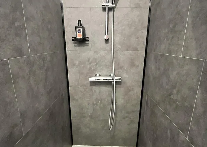 Agreable Calme - Proche Tramway Et Centre Apartment