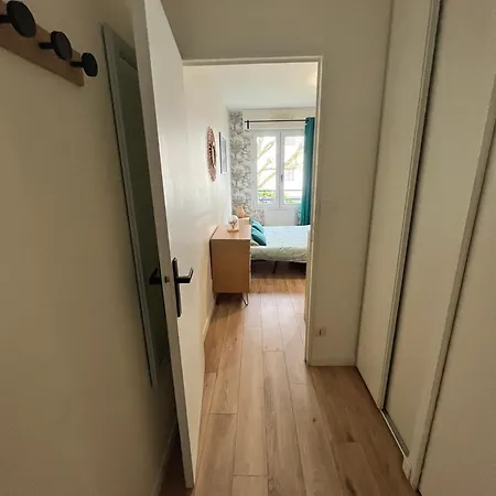 Calme - Proche Tramway Et Centre