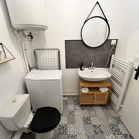 Calme - Proche Tramway Et Centre